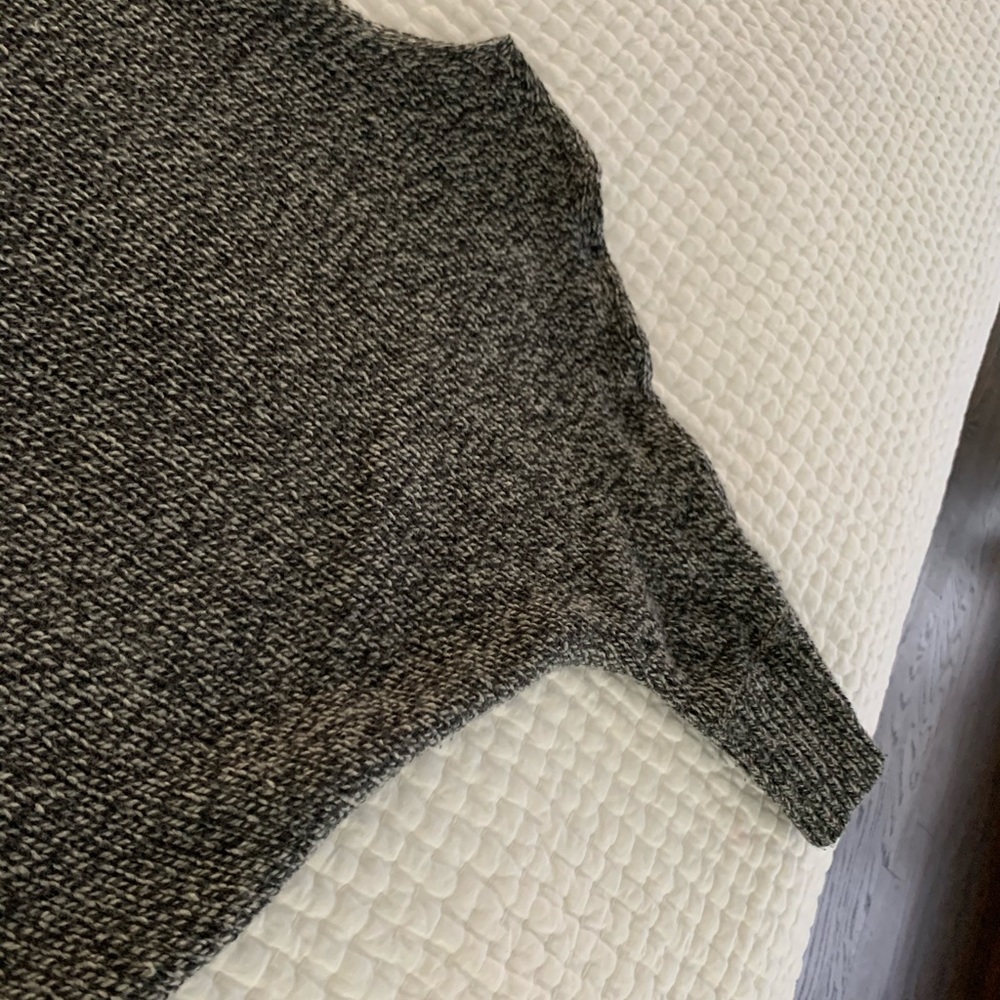 Sweater - Picture 3 of 8